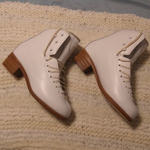 Jackson Premiere Figure Skate Boot (2800), Size 7.5